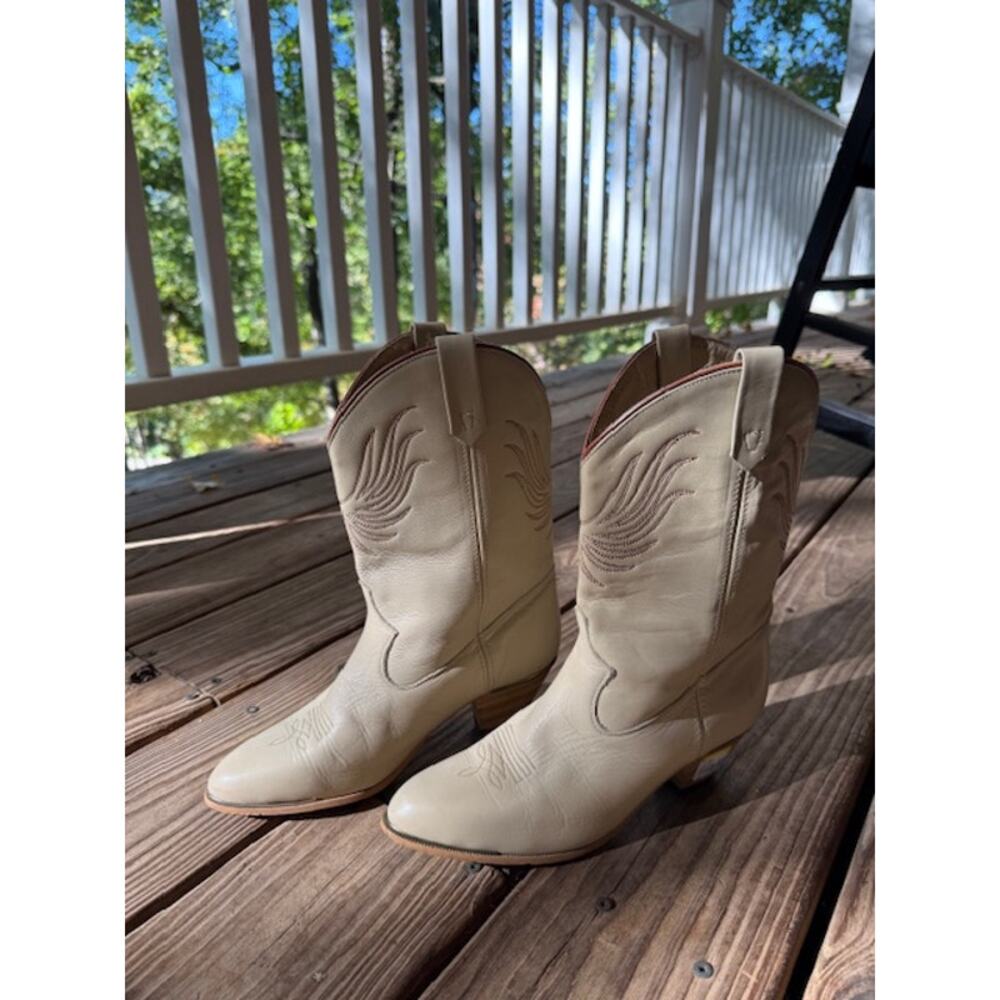 Vintage Cream Acme Cowboy Boots Size 7